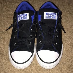 LIKE NEW converse shoes